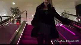 Le garçon persuada s ...