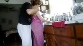 Sexy femme mature su ...