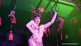 Skinny Melanie cares ...