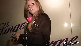 Première fois blonde ...
