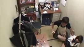 Une jeune porno matu ...