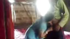 Le mec baise sa salo ...