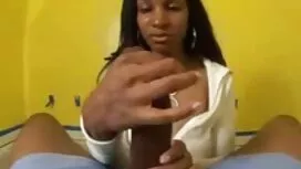 La belle brune sédui ...
